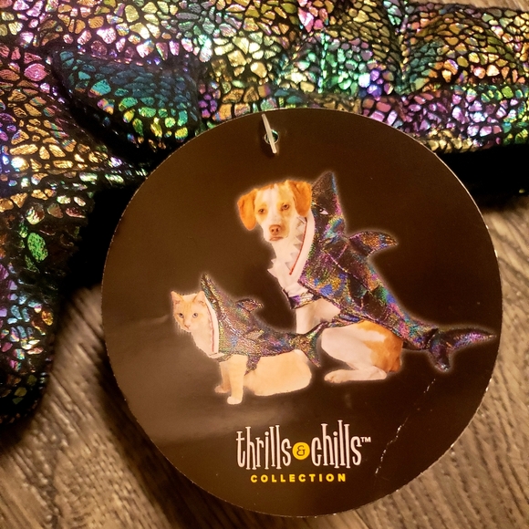 NWT'S THRILLS & CHILLS | BABY SHARK DOG/SMALL PET COSTUME🐕 - Picture 2 of 8